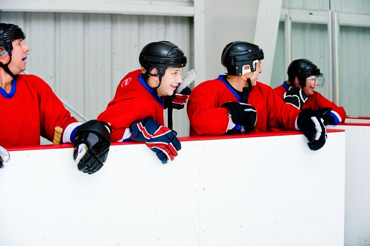 Organize Your Hockey Team in 4 Steps Using Gumb